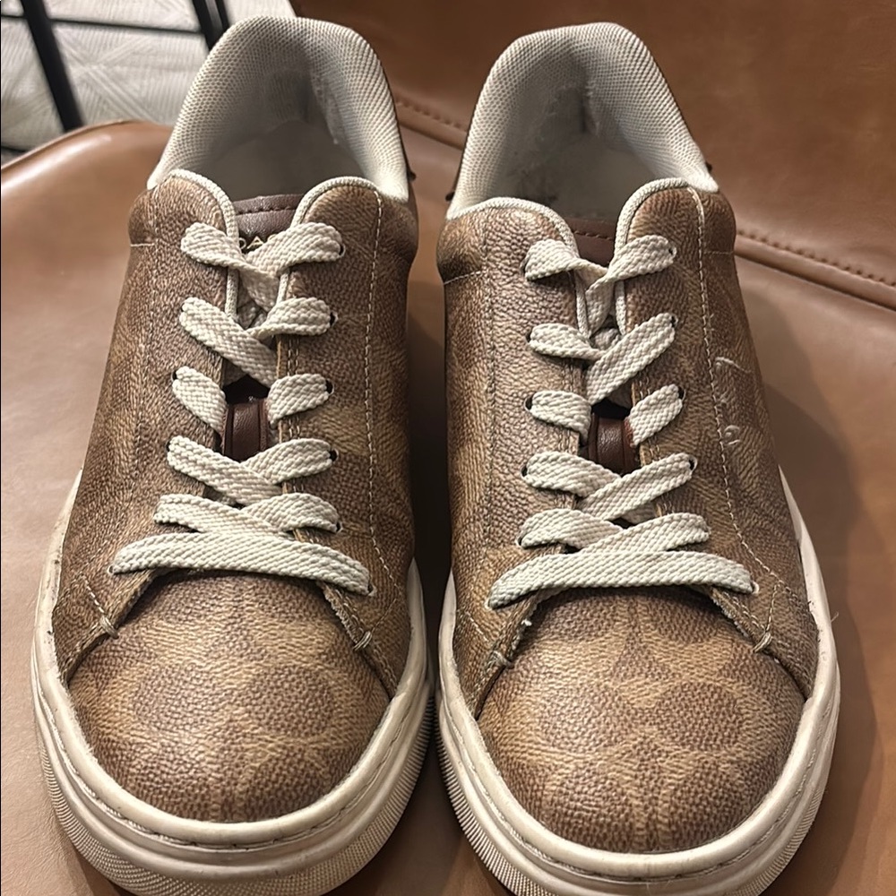 Coach Sneakers - Classic Low-Top Lace-Up